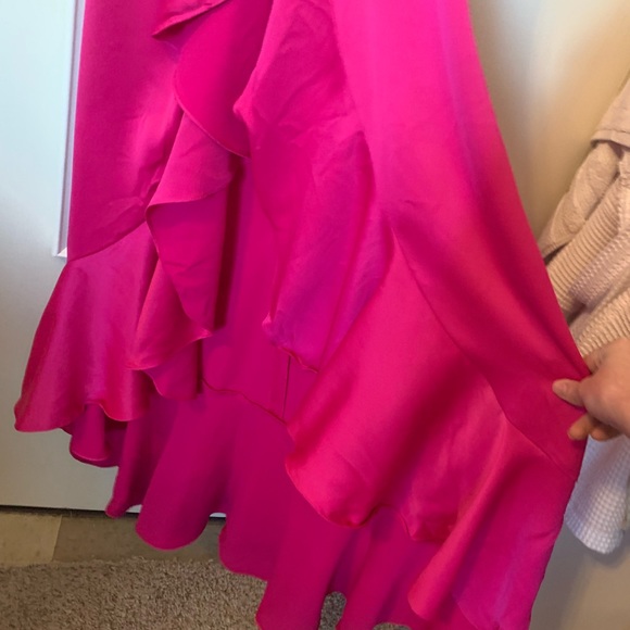 Jay Godfrey Elsie ruffle front gown in bright fuchsia. Size 00 - Picture 4 of 6
